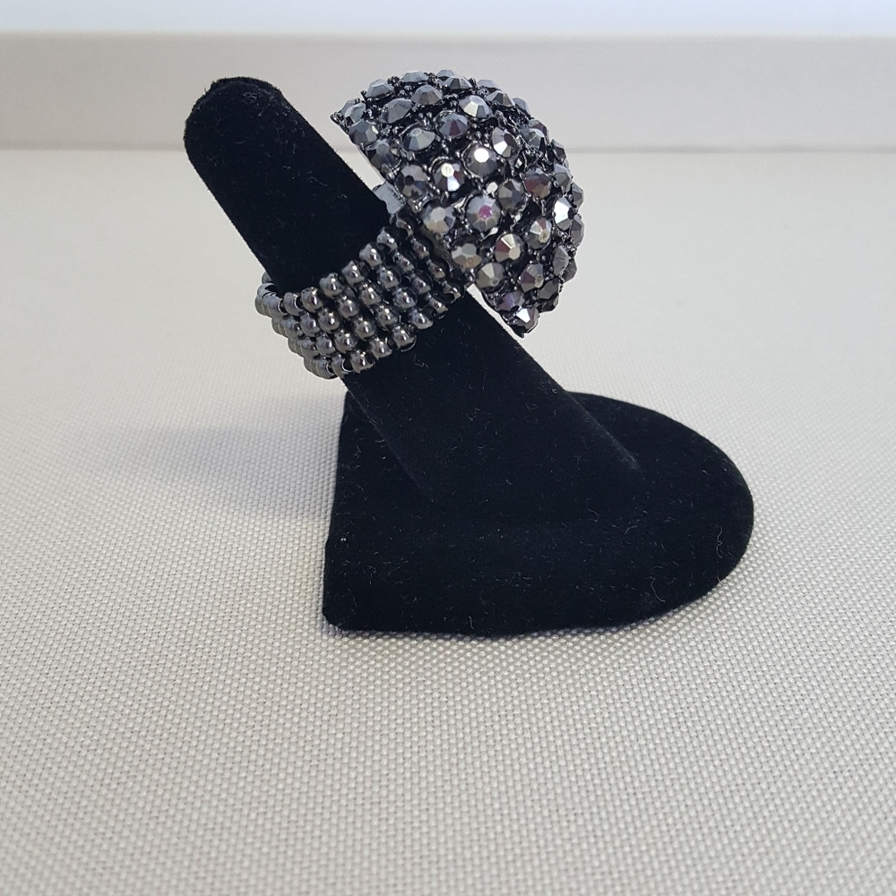 Ring - Picture 3 of 3